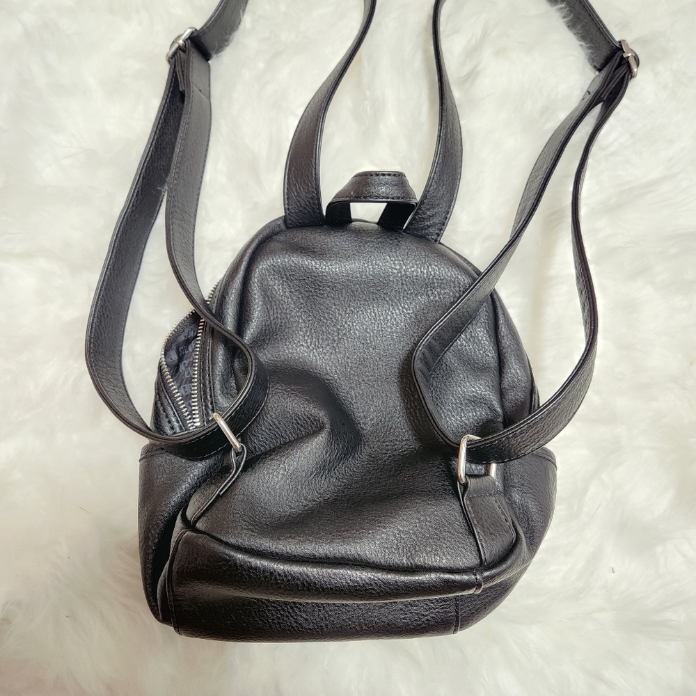 Steve Madden/ Mini Backpack - Picture 3 of 7